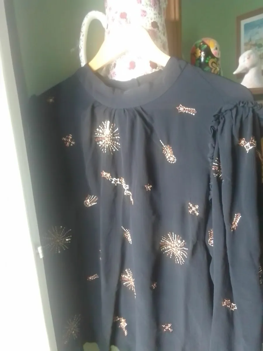 MONSOON BLACK EMBELLISHED STARBURST TOP 16 - Image 2