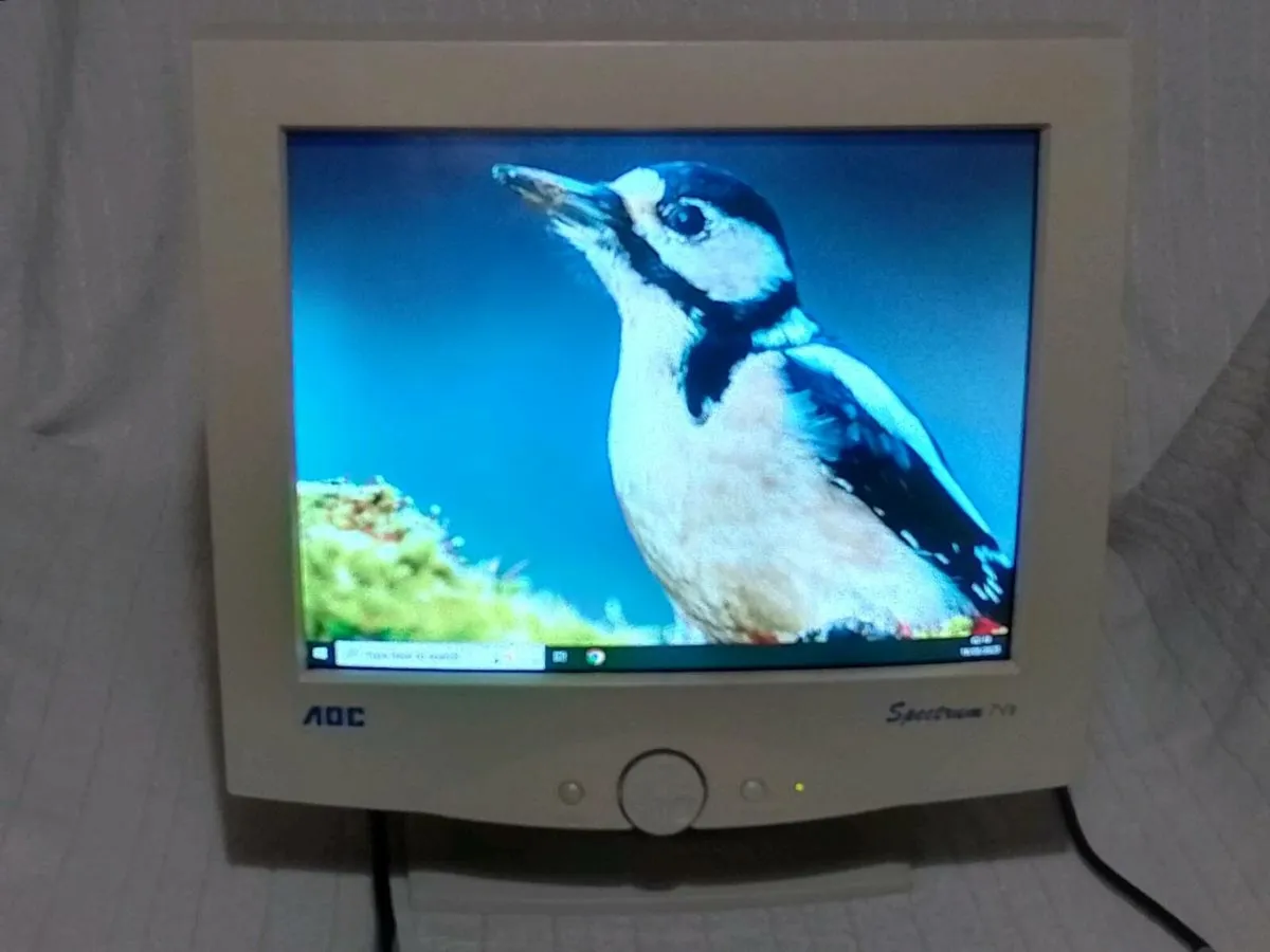 16" CRT Monitor AOC Spectrum 7Vlr - Image 1