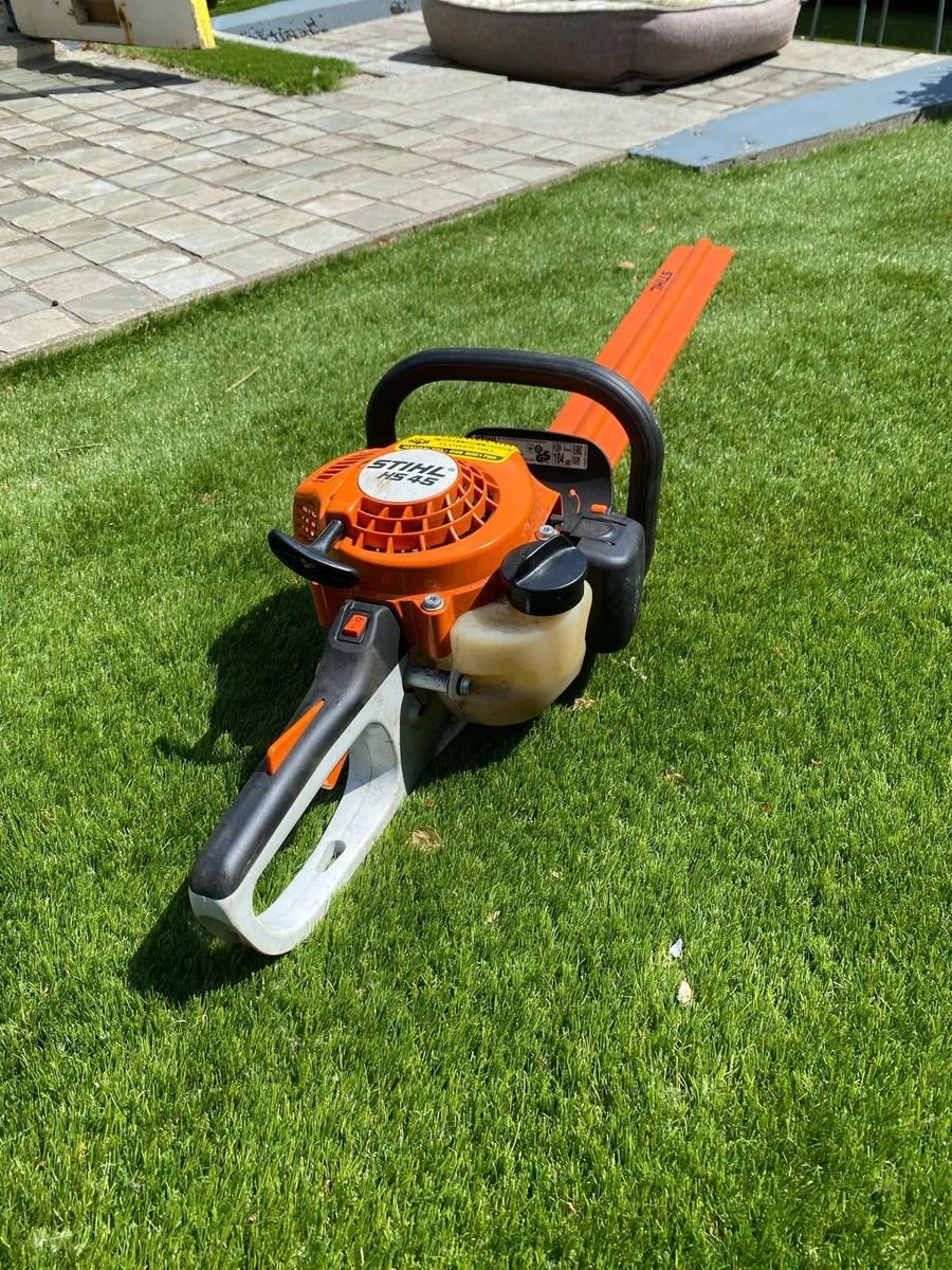 Stihl petrol hedge cutter - Image 2