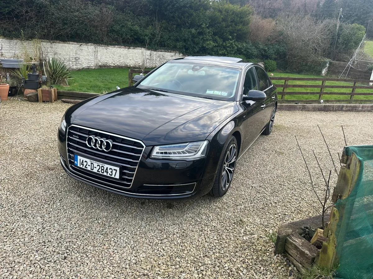 Audi A8 L President 4.2 V8 2014 - Image 2