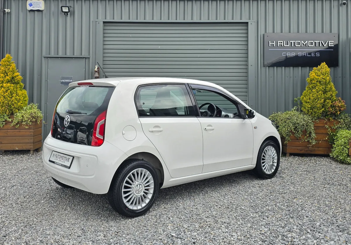2014 VOLKSWAGEN UP! HIGH UP EDITION - Image 3
