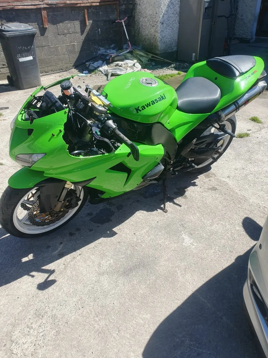 Kawasaki zx10r 2006 - Image 2