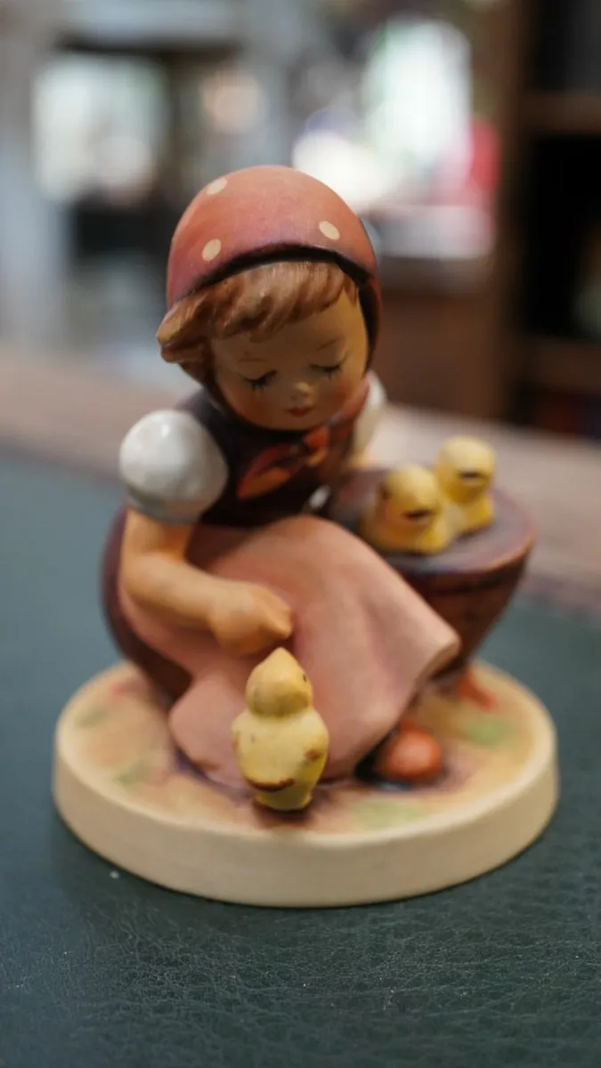 Goebel Hummel Figurine - Chick Girl - Image 3