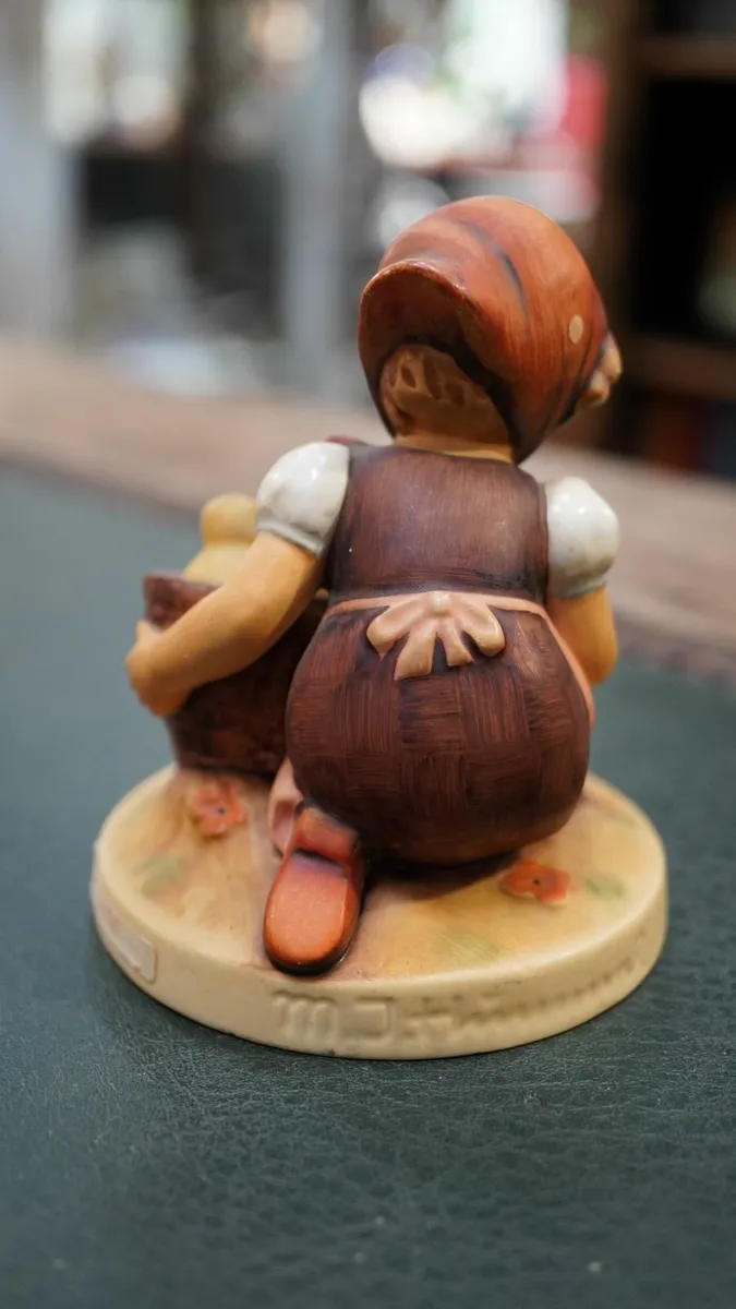 Goebel Hummel Figurine - Chick Girl - Image 4
