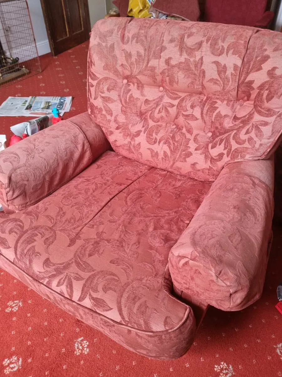 Suite of Furniture - Image 4