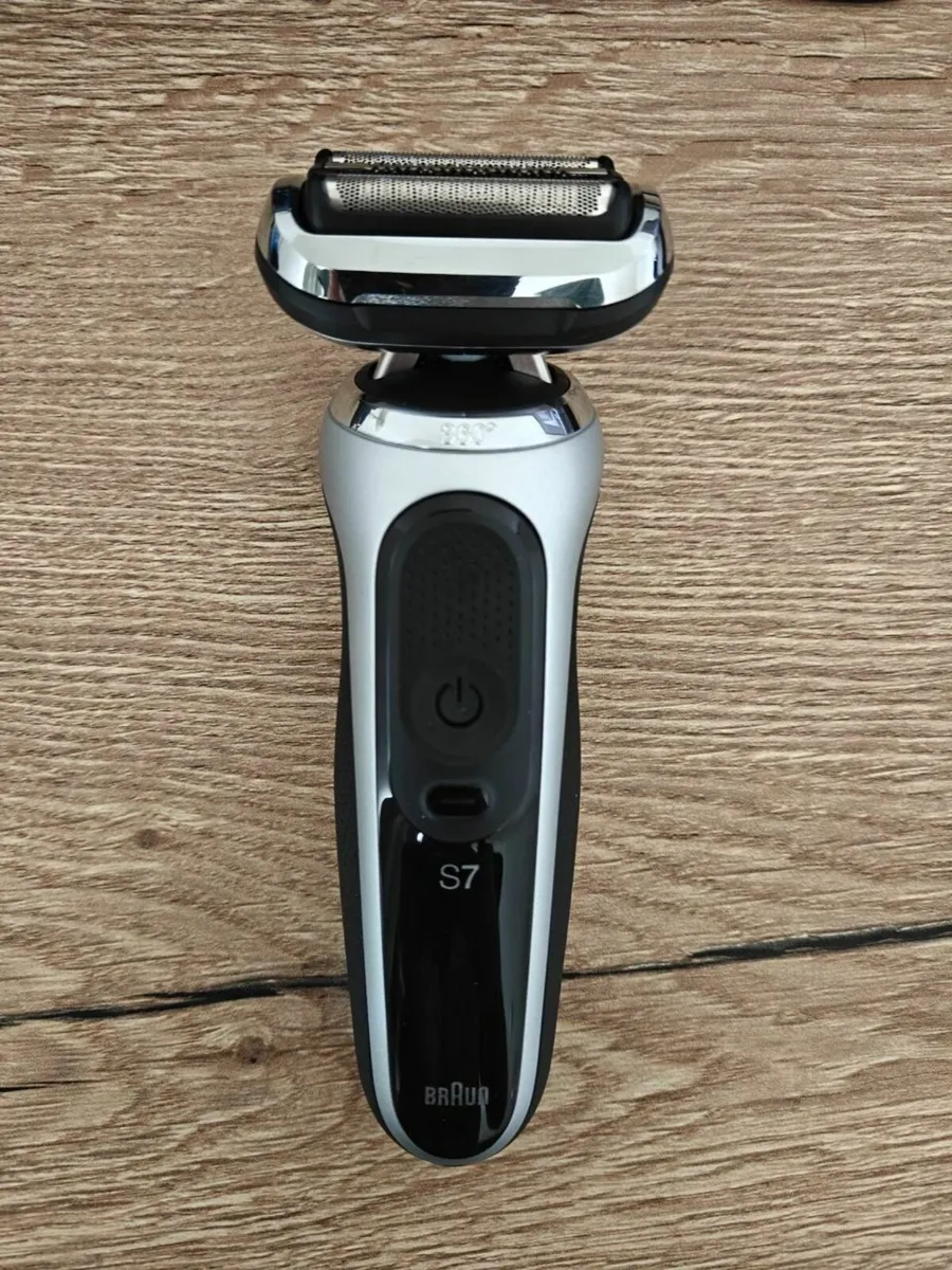 Braun Series 7 Electric Shaver - Image 1