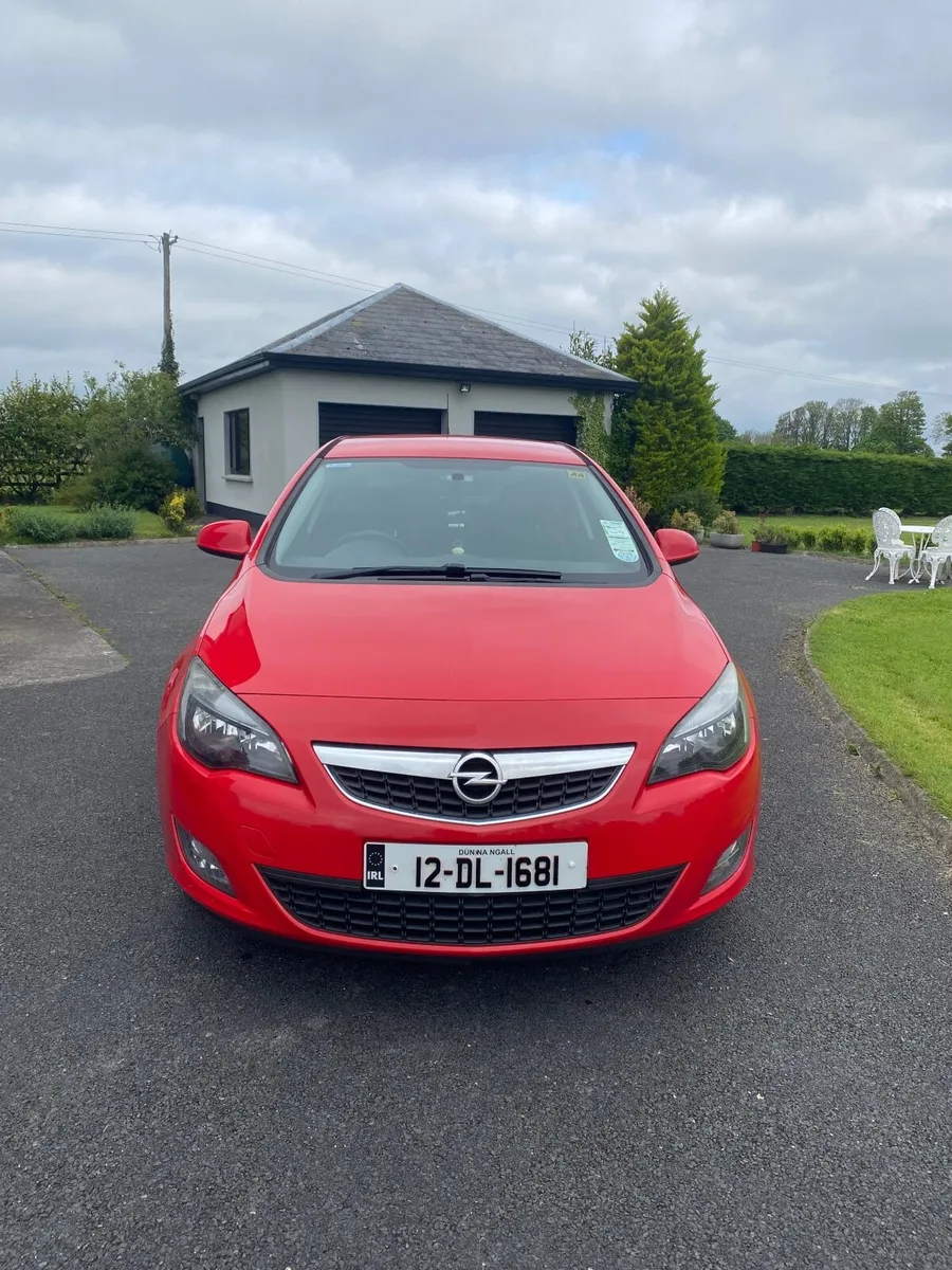 Opel Astra 2012 Diesel - Image 2
