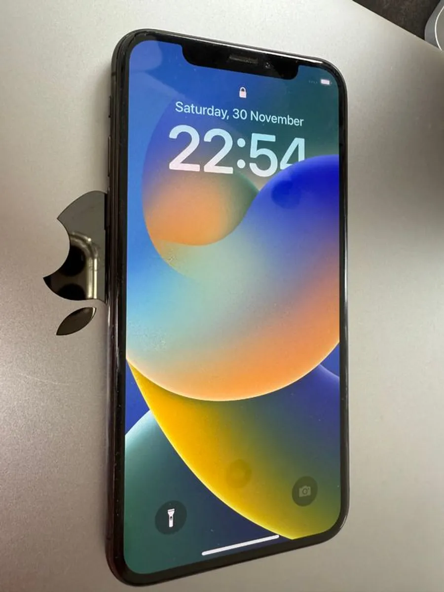 iPhone X - Image 1