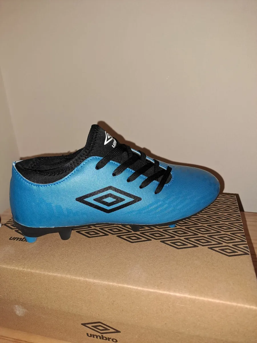 footbal shoes - Image 3