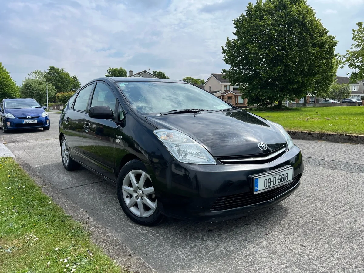 Toyota Prius( new NCT) - Image 3