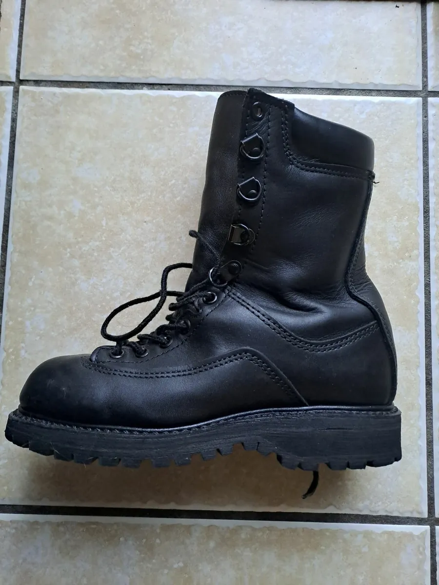 mountain boots - Image 2