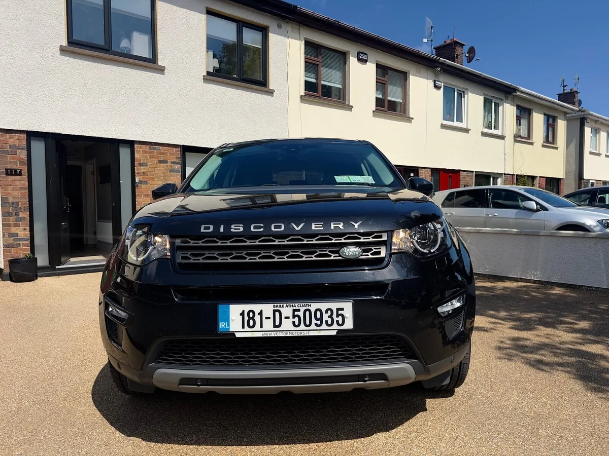 181 Land Rover Discovery Sport 2.0 TD4 SE - Image 4