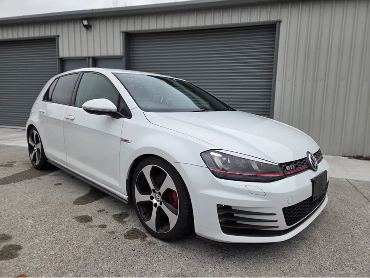 2013 Volkswagen Golf GTI  DSG - Image 1