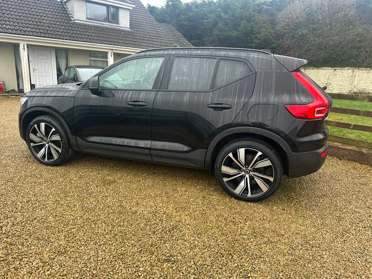 Volvo XC40 Recharge EV 2022 - Image 3