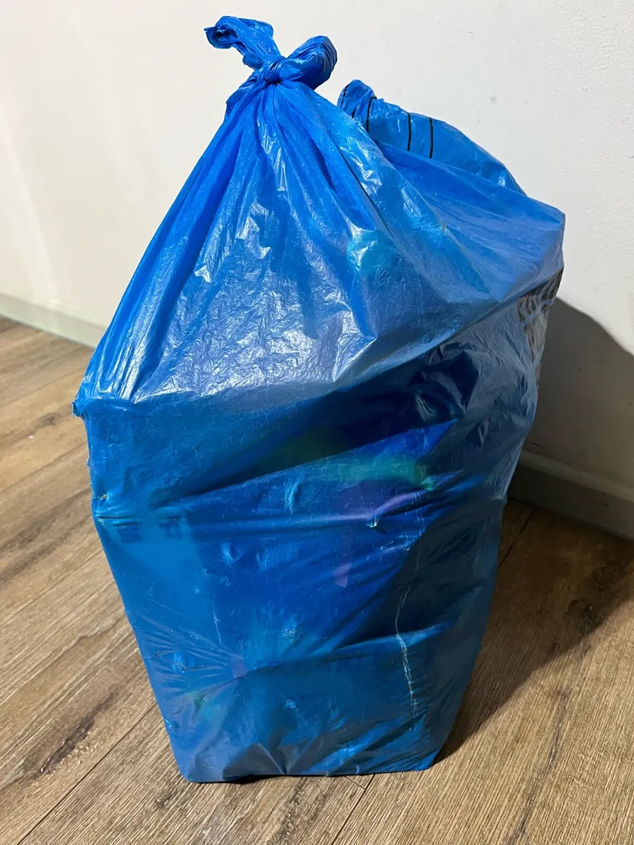Big bag of toys - Image 3