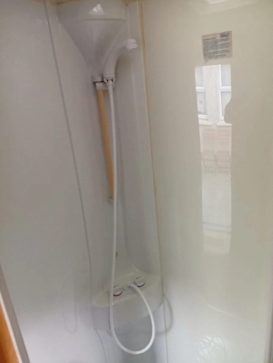 Elddis firestorm 4 berth caravan - Image 4
