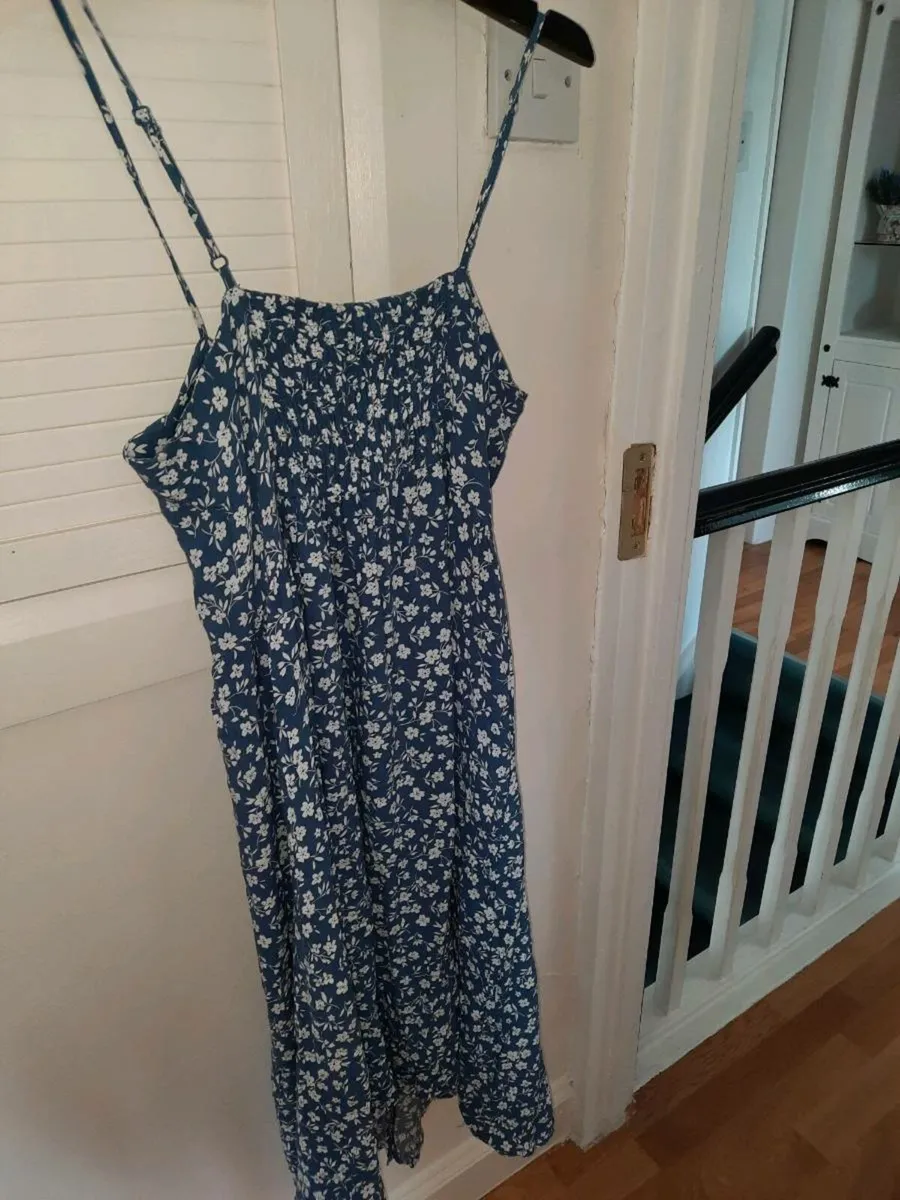 Floral strapped Dress - Image 1