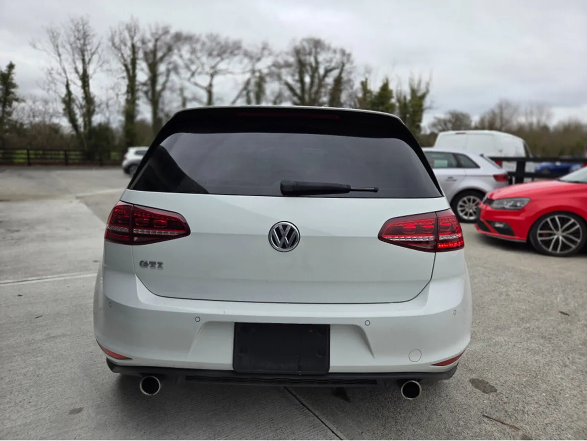 2014 Volkswagen Golf GTI DSG - Image 4