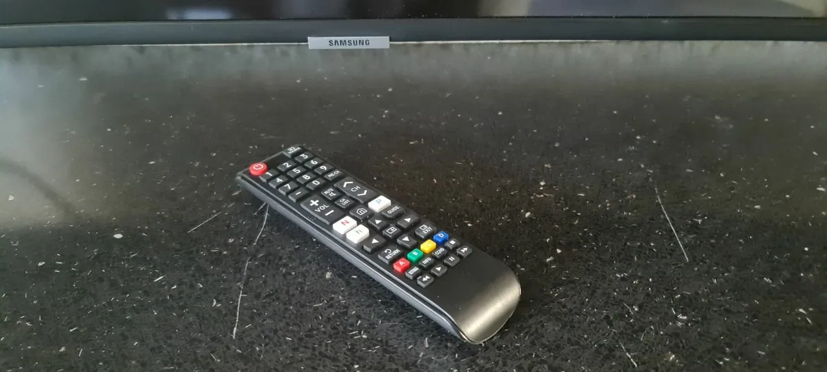 Samsung UE49NU7300K 49" Curved 4K UHD Smart TV - Image 4