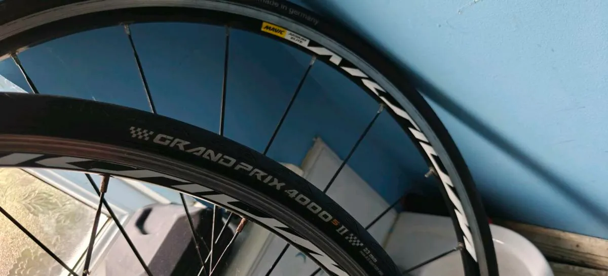 X2 sets of mavic aksuims wheels - Image 4