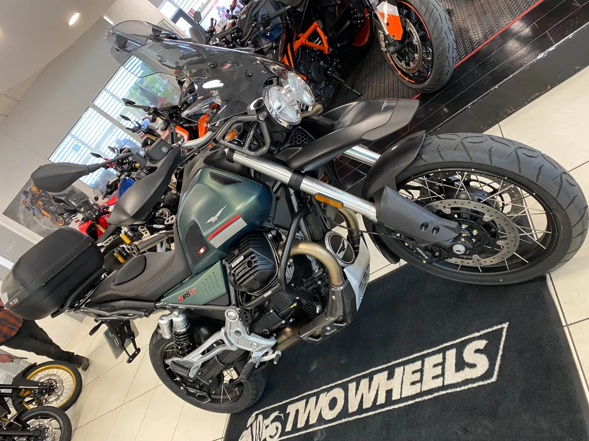 MOTO-GUZZI V85TT - Image 3