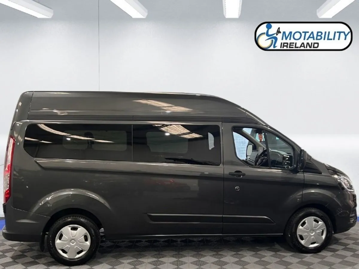 Ford Transit Custom Wheelchair Accessible - Image 3