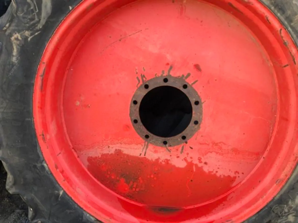 Full Set Row Crop Wheels- 380/90R46 & 380/85R30 - Image 4