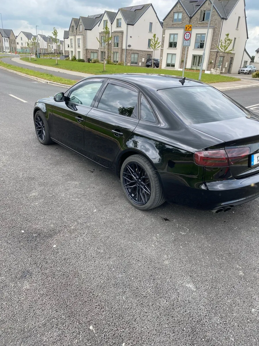 Audi A4 2.0 TDI SE - Image 3
