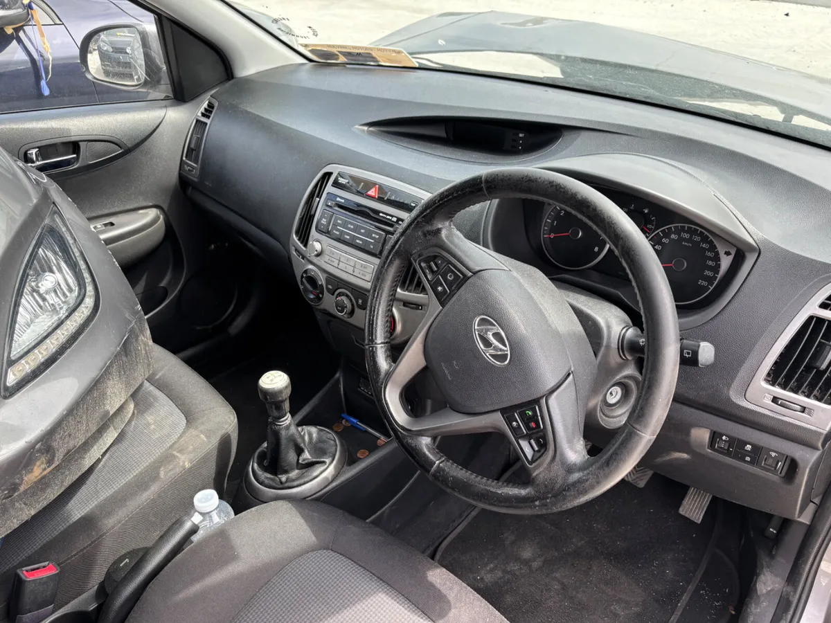 14 i20 1.2 Petrol Premium NCT+Tax 11/25 - Image 3
