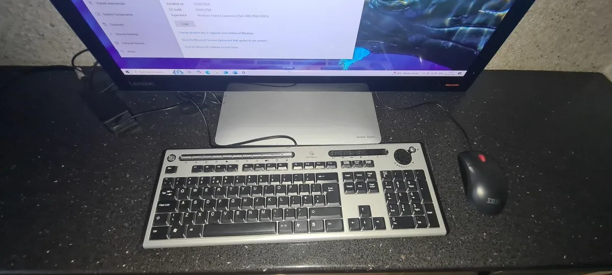 Lenovo IdeaCentre 27" All-in-One PC - Image 4