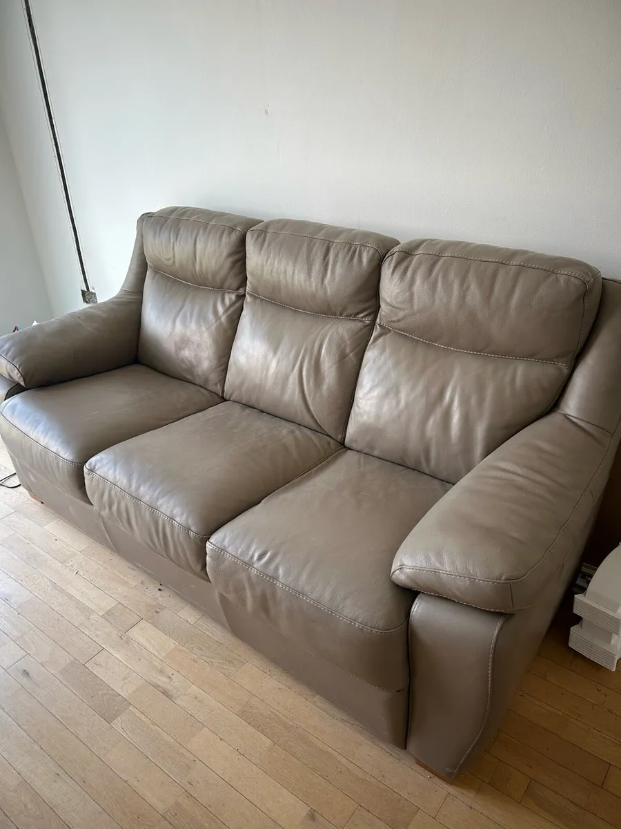 3 seater leather sofa - Image 1