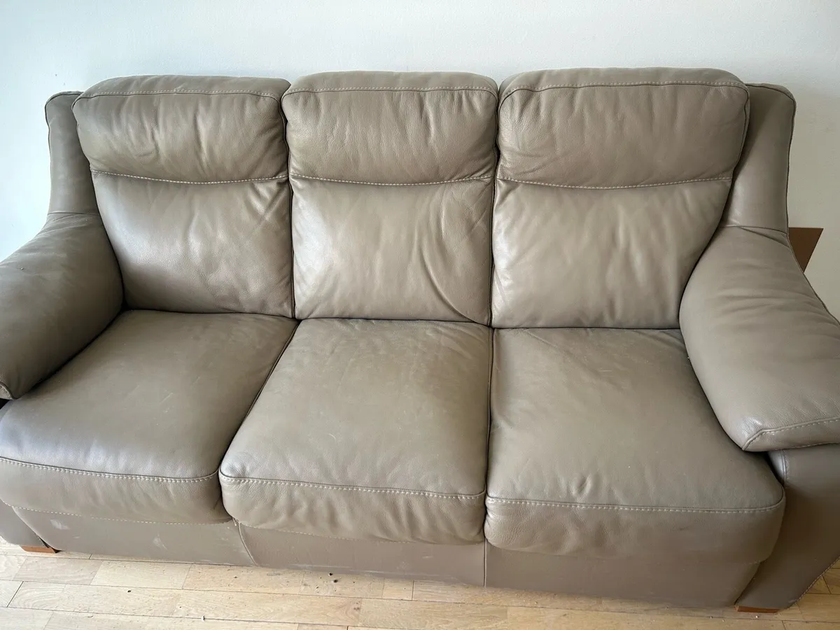 3 seater leather sofa - Image 2