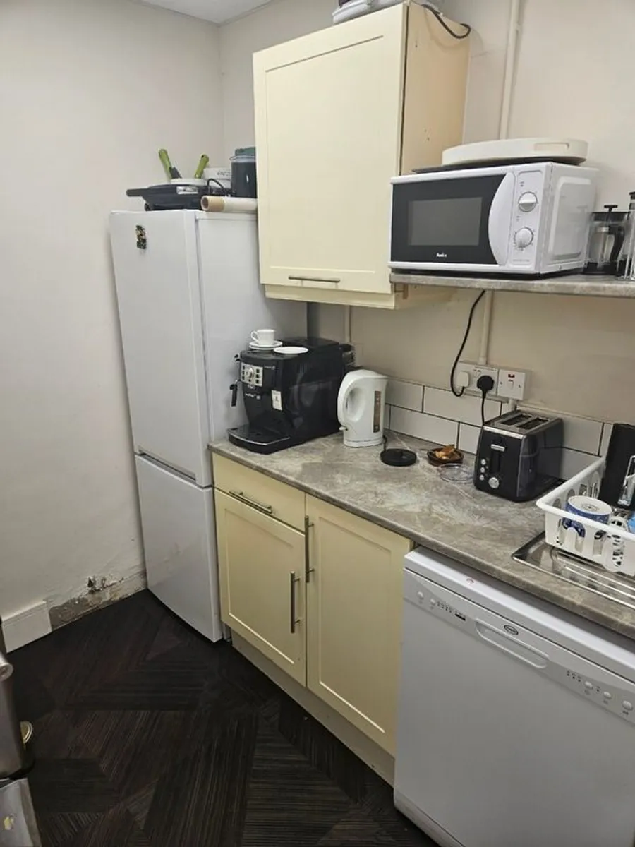 Kitchen Units & White goods for sale - Image 3