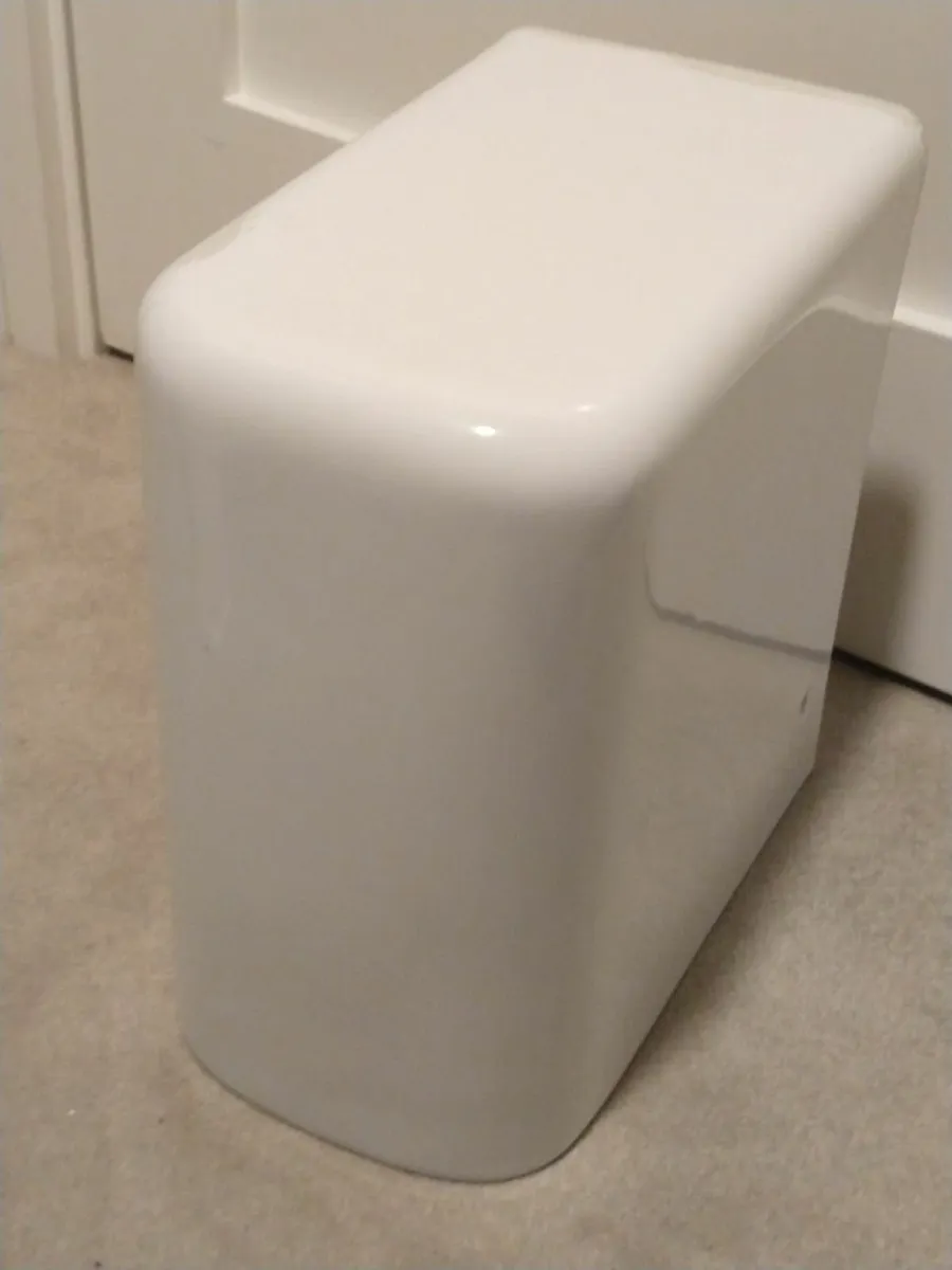 RAK Compact Basin 55cm and Semi Pedestal (2 left) - Image 4