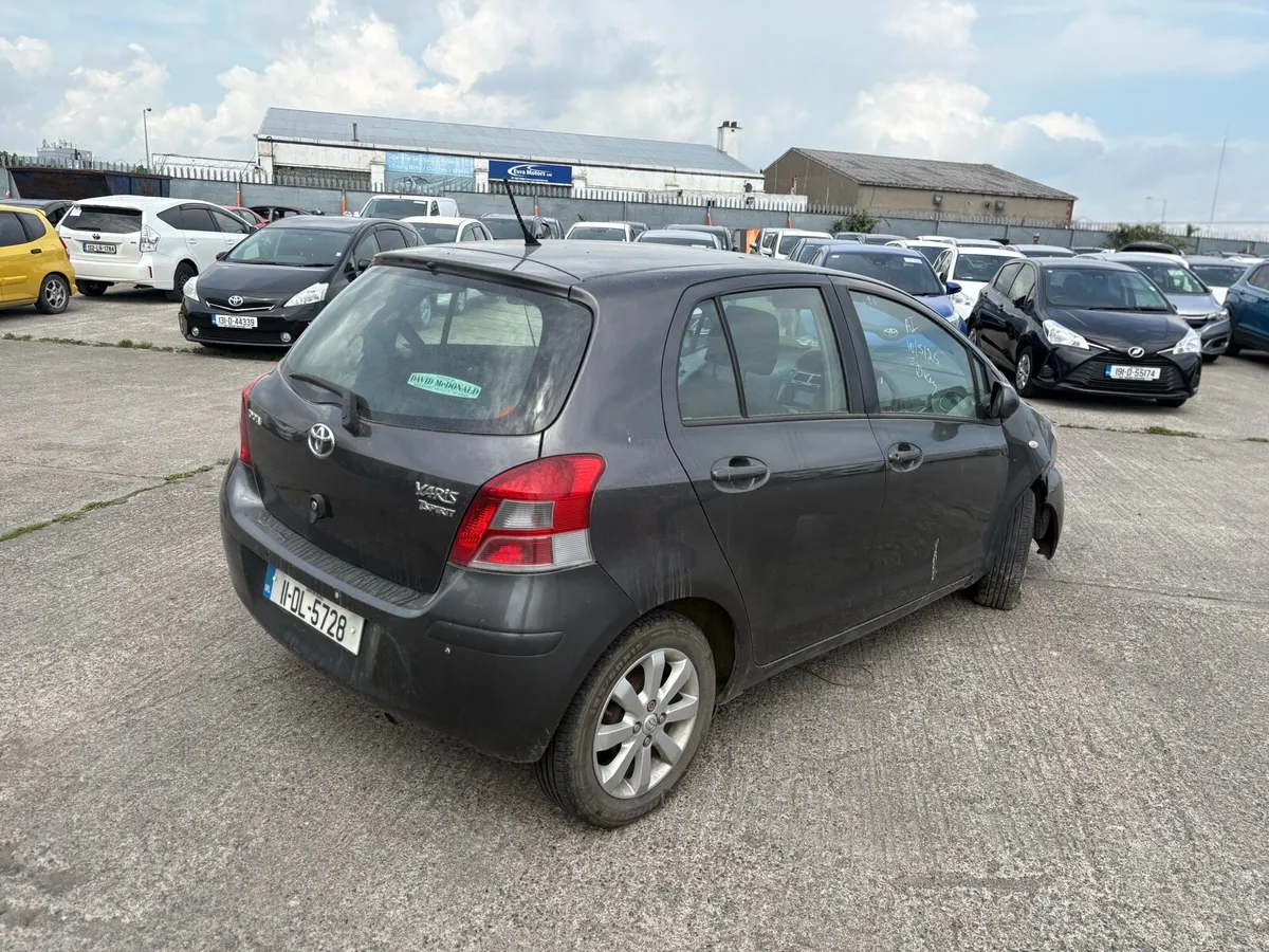 11 Yaris - Image 2