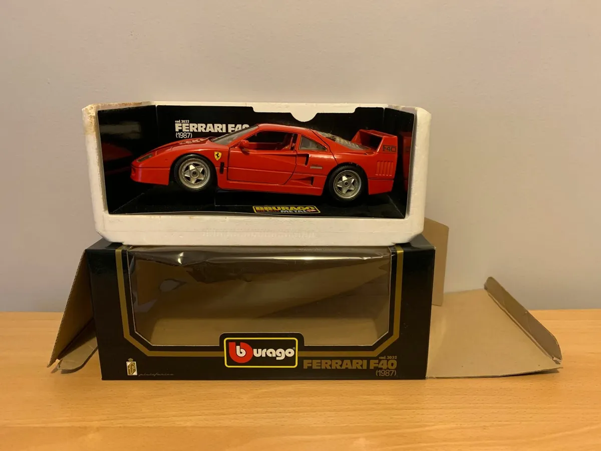 Burago Ferrari F40 (1987) - Image 3