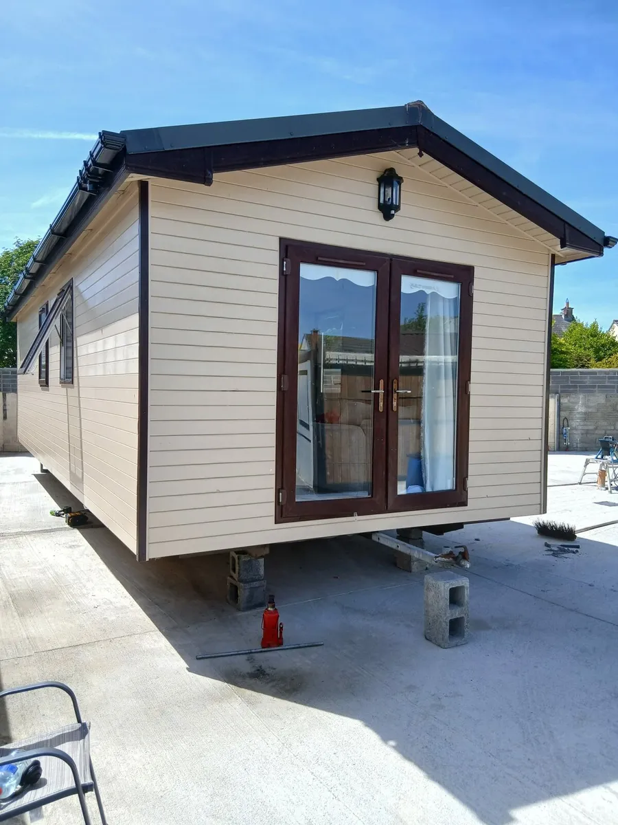 Mobile home - Image 1