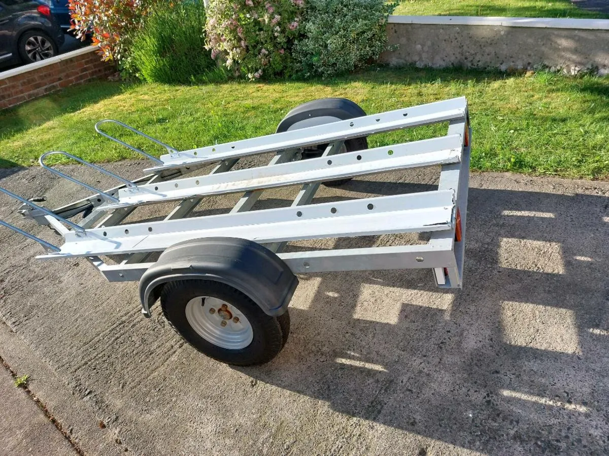 Trailer 3 bike. - Image 1