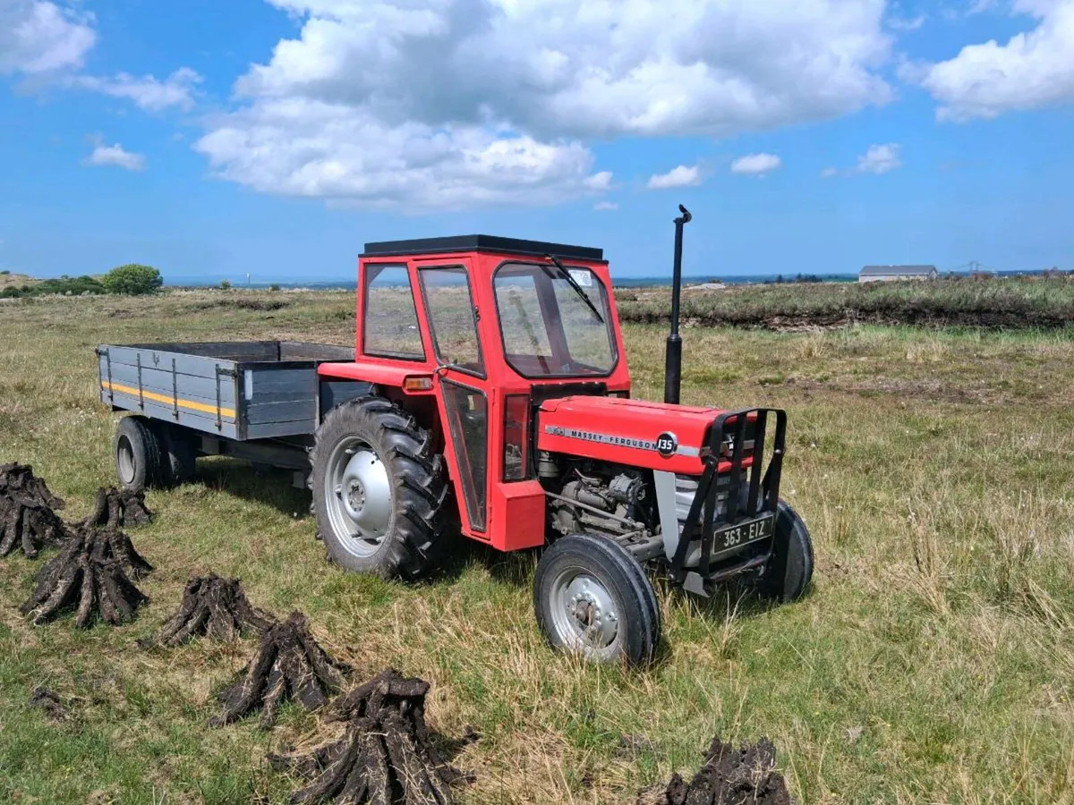 Massey Ferguson 135 - Image 1