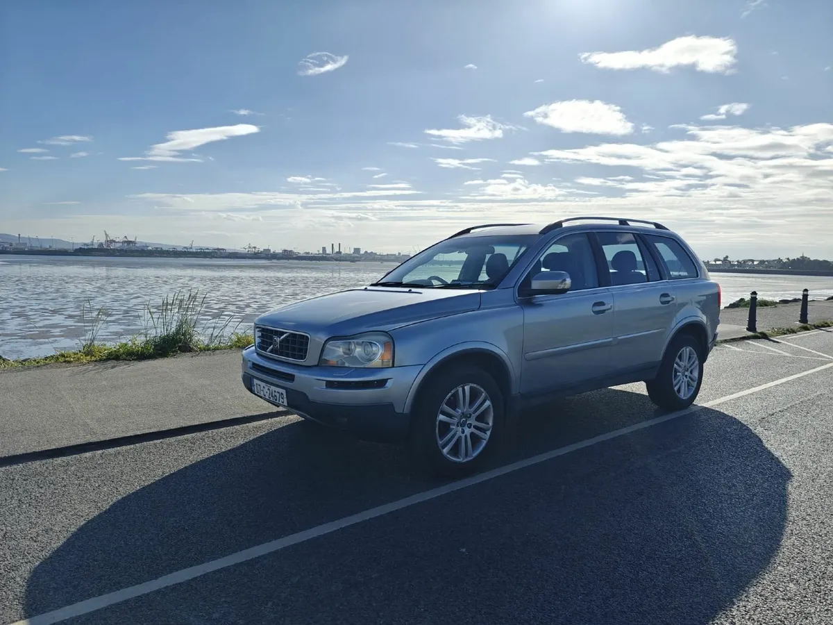 Volvo XC90 2007 - Image 1