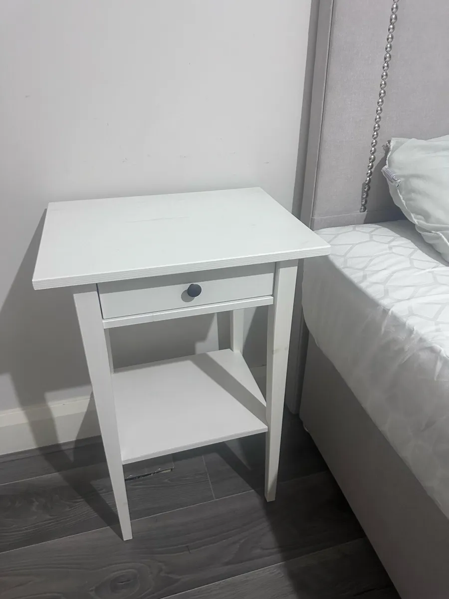 Bed - Image 2