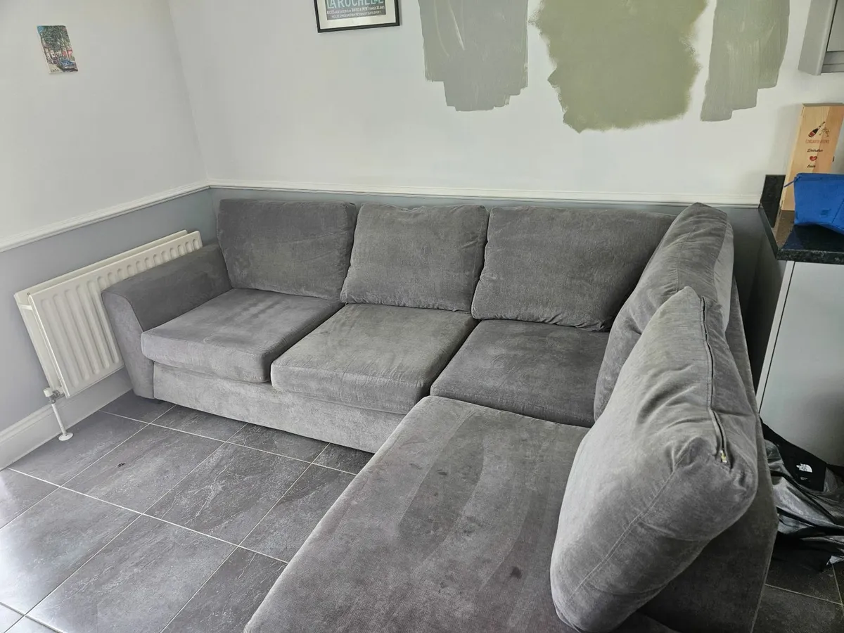 Grey DFS 5 seater L shaped couch - Image 3