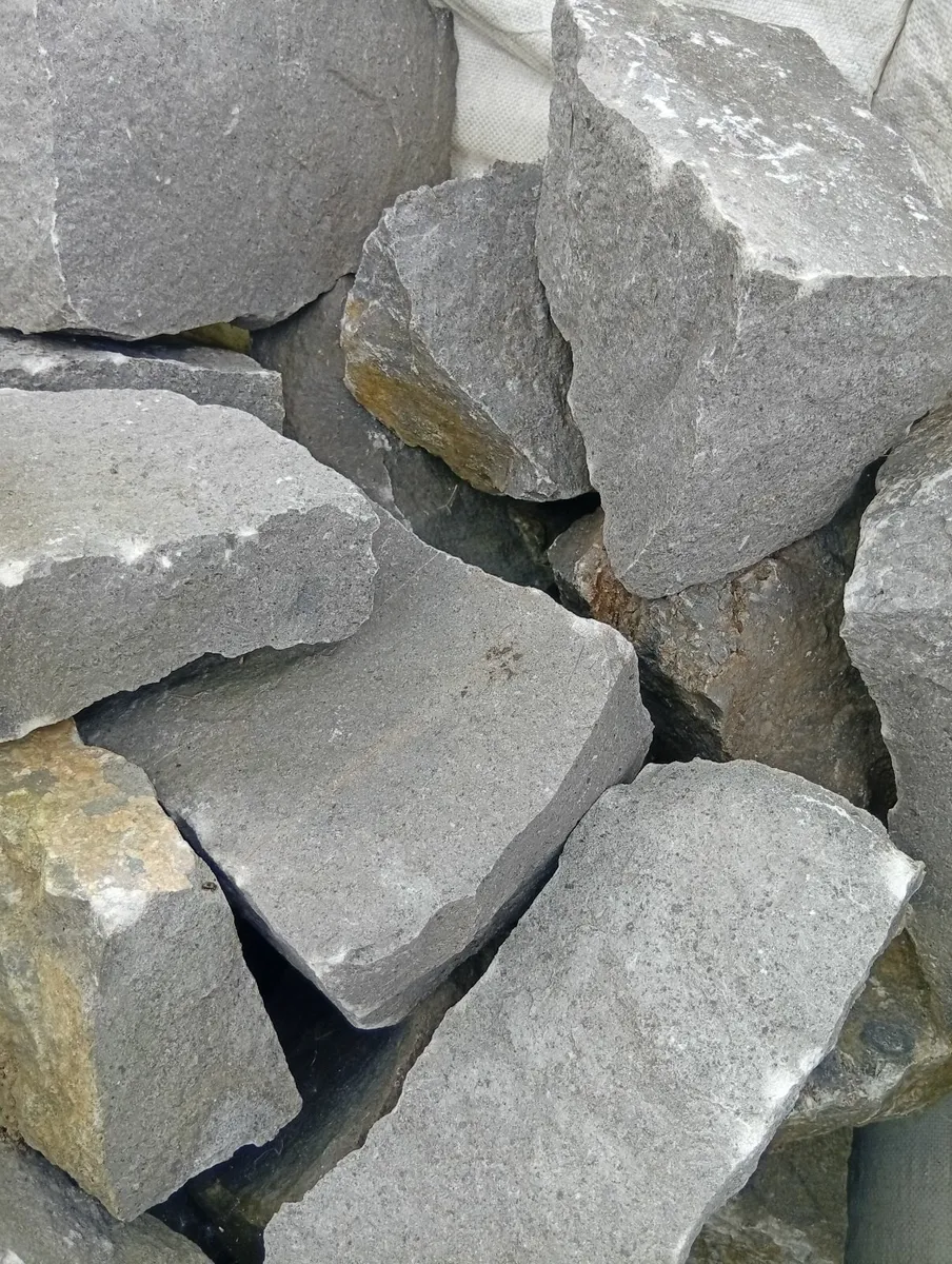 Building stone - Image 1