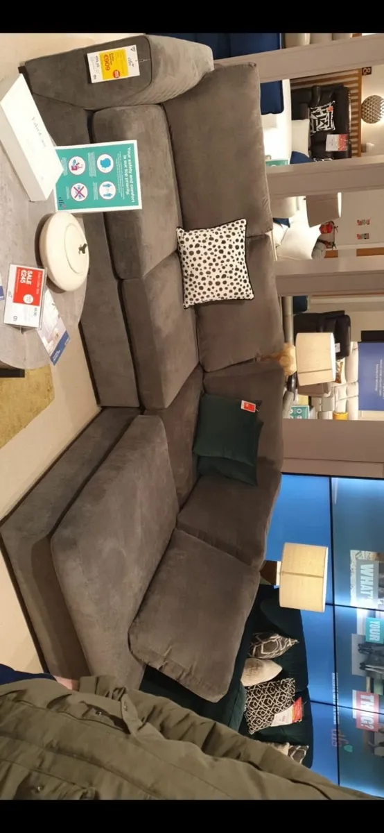 Grey DFS 5 seater L shaped couch - Image 4