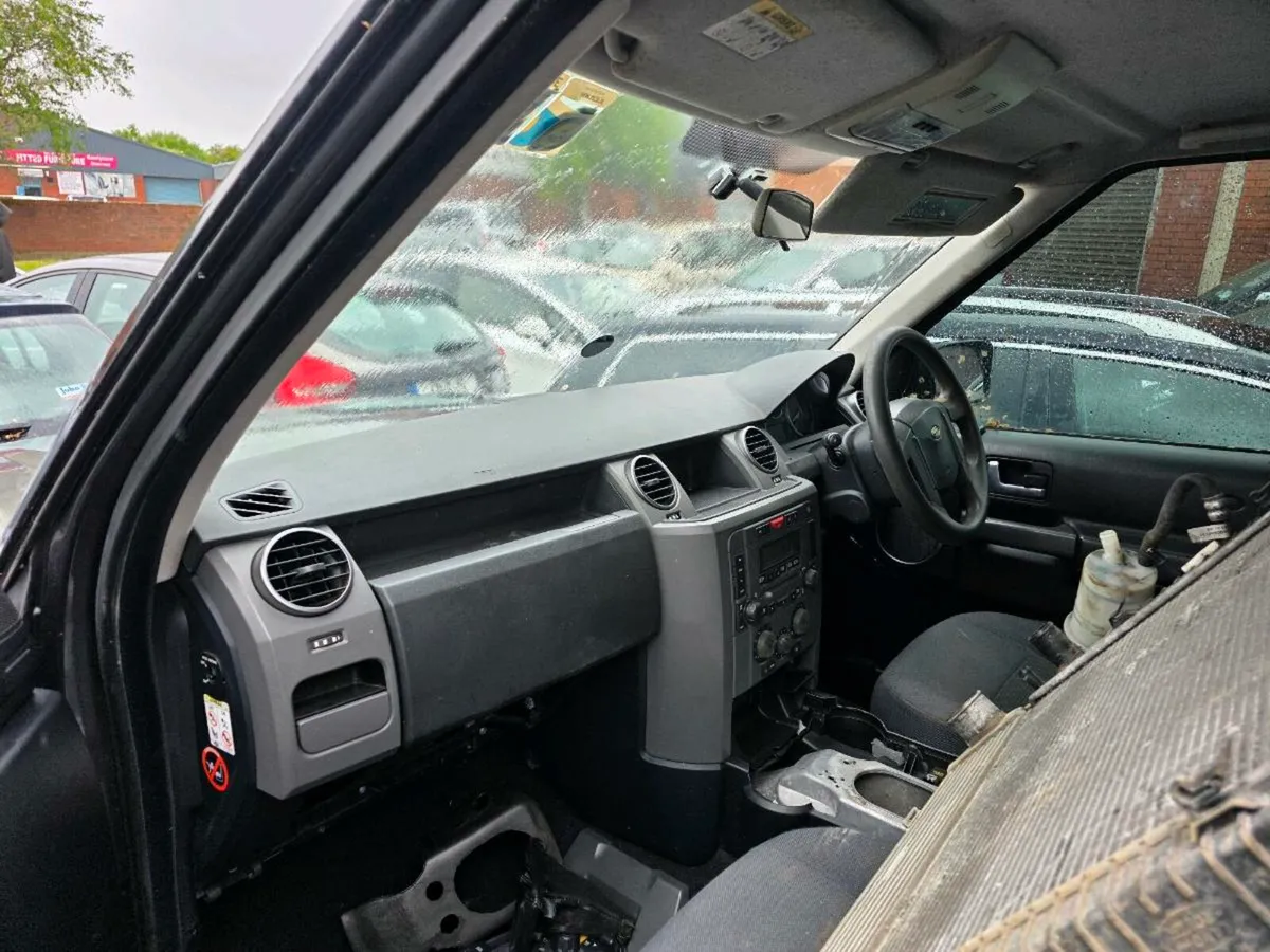 Land Rover For Parts - Image 3