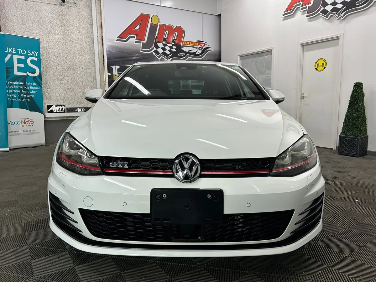 VOLKSWAGEN GOLF GTI DSG AUTO NOV 2014 - Image 4