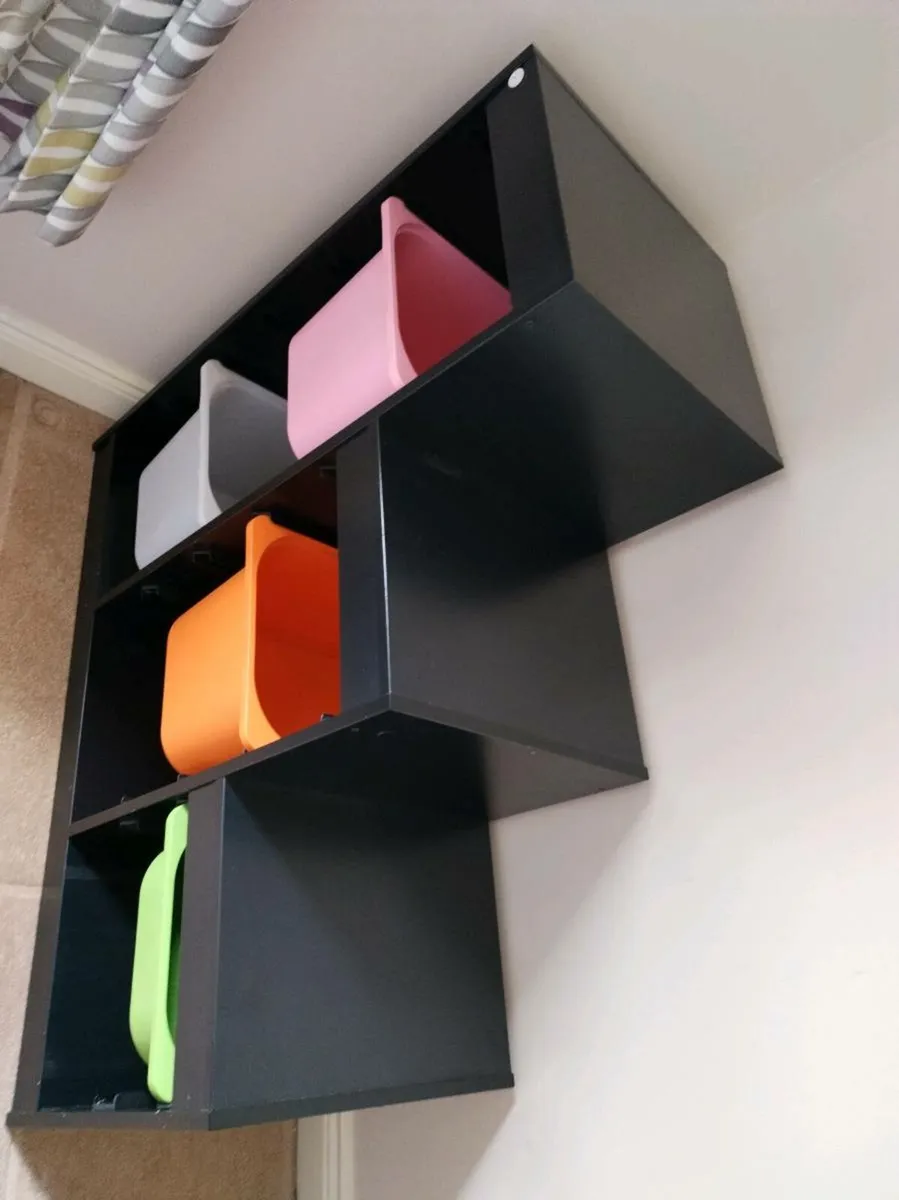 Storage unit with drawers - Image 2