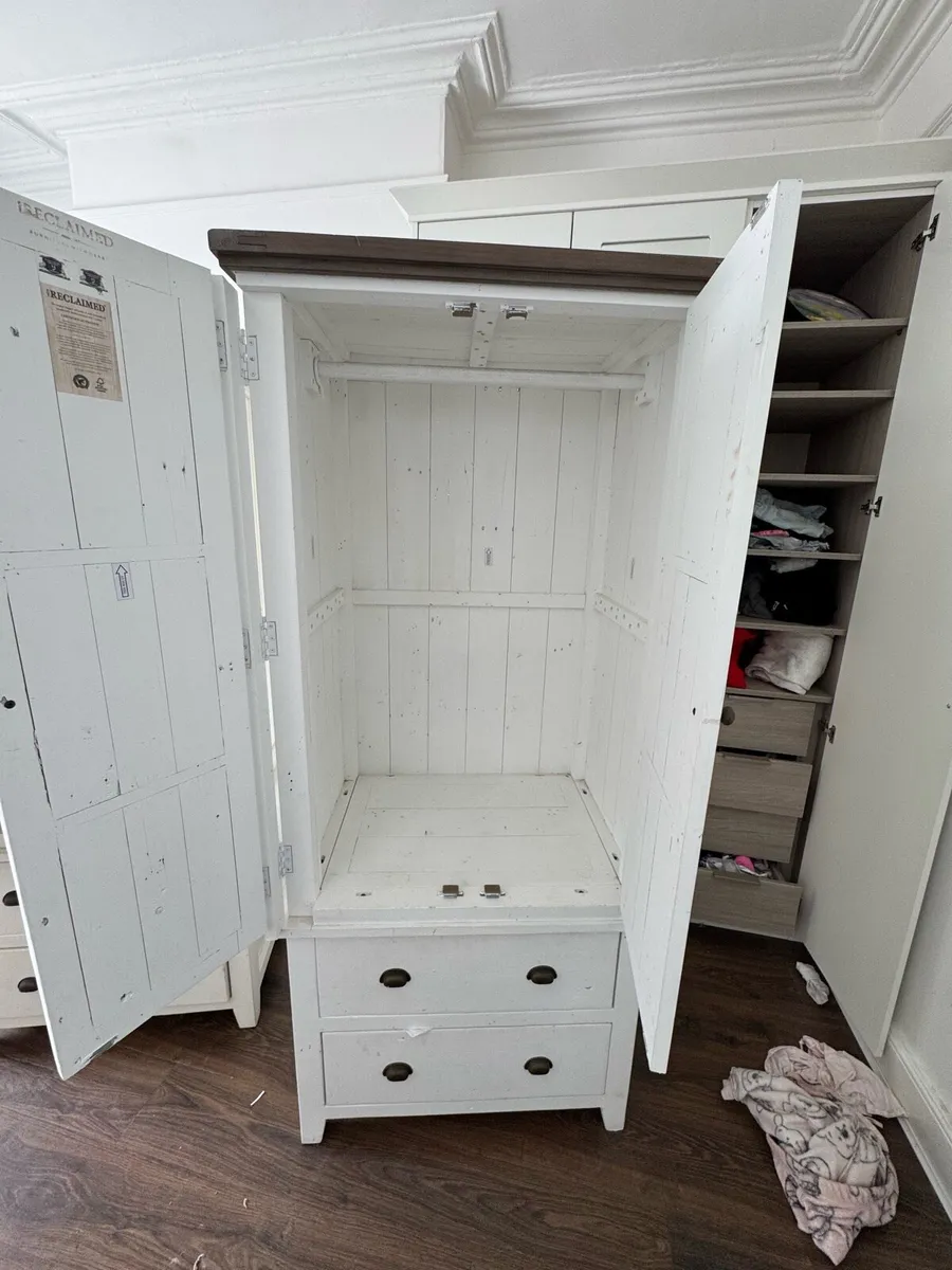 Wardrobe - Image 2