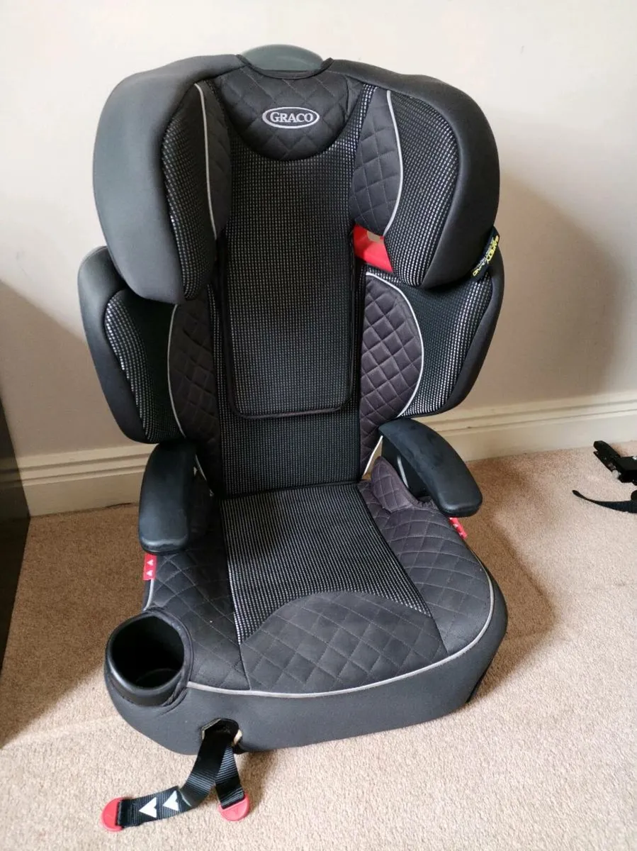 Car seats - Image 1