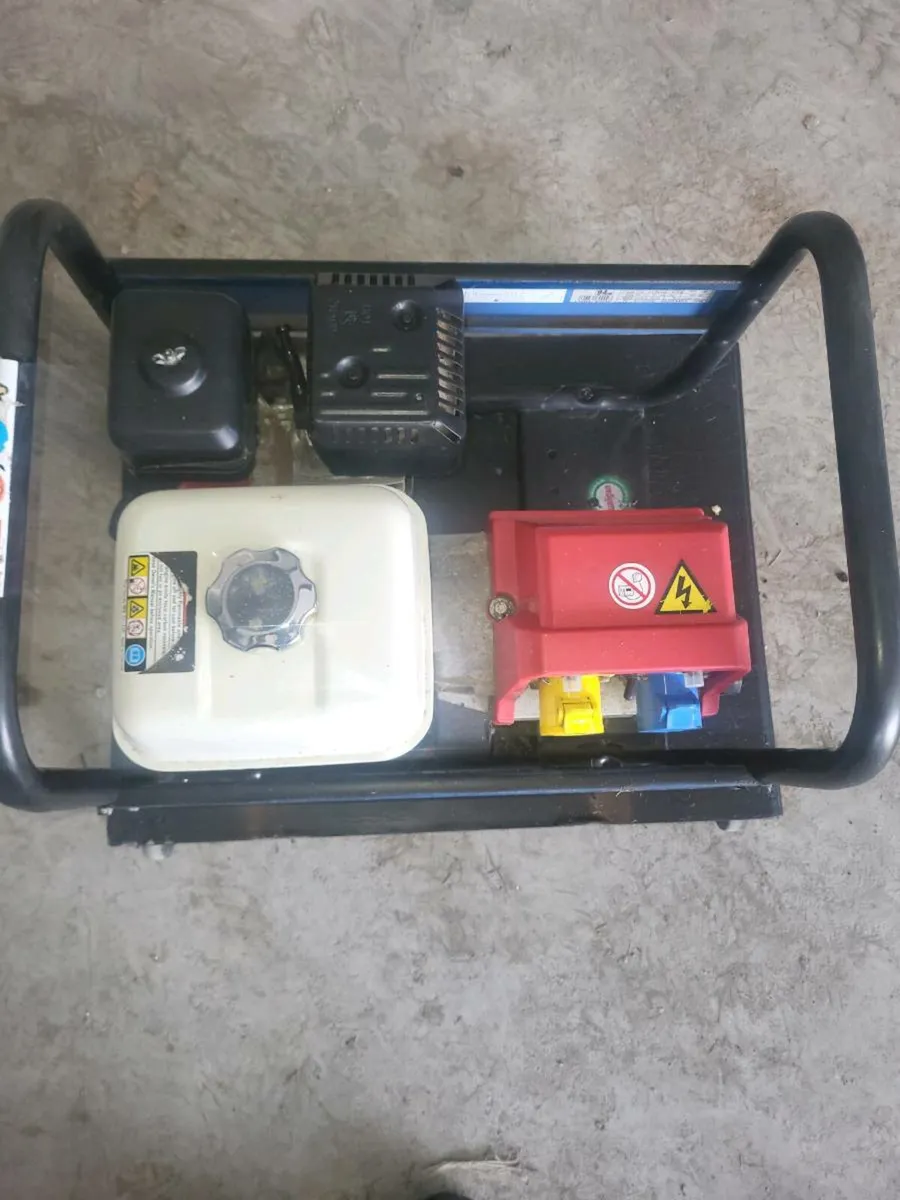 Honda 2.7kva generator - Image 4